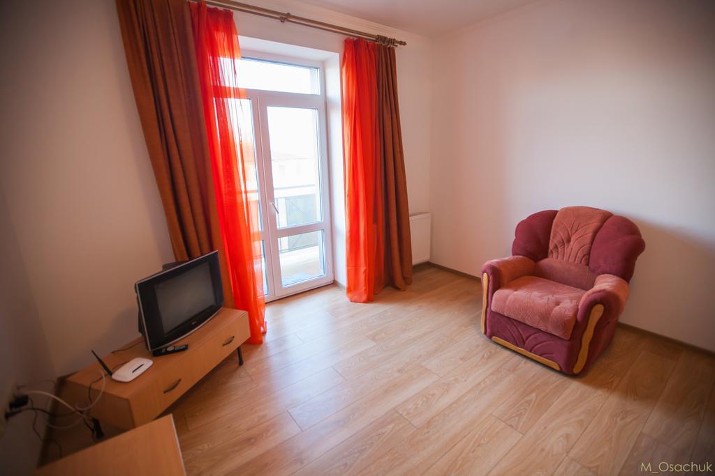 Like Home On Zaliznychna Ivano-Frankivsk Luaran gambar